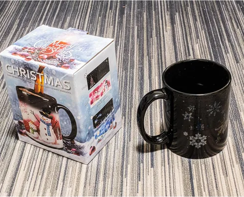 Vista 5 de Taza de cerámica con diseño de muñeco de nieve que cambia de color, taza de café mágica de 12 onzas, novedad para regalos divertidos de Navidad