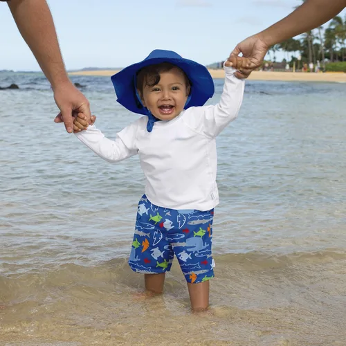 Vista 2 de i Play - 2 sombreros de playa con protección solar UPF 50+ de ala ancha para bebés o niños pequeños, Blanco
