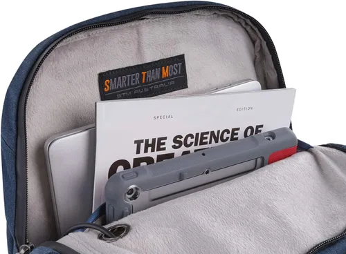Vista 4 de STM Myth - Mochila de 28 L, duradera y elegante para hombres y mujeres, con bolsillos, se adapta a portátiles de 15 pulgadas y MacBook Pro de 16