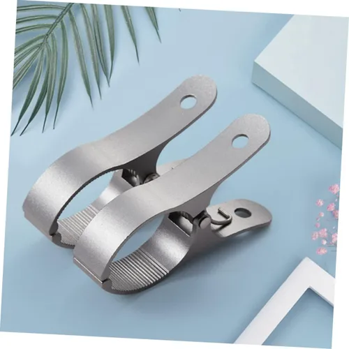 Vista 3 de Clips de secado de ropa, abrazaderas de toalla de playa, clip de metal para colcha, pasadores de ropa de metal, clips de utilidad, silla de playa