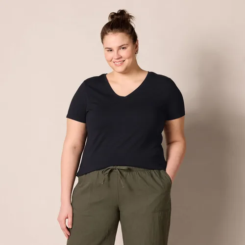 Vista 6 de Tienda Essentials Women's Regular-Fit Short-Sleeve T-Shirt (Crewneck and V-Neck Options), Multipacks