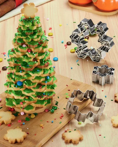 Vista 2 de Juego de Cortadores de Galletas de Copo de Nieve, 9 PCS Moldes de Galletas en Forma de Copo de Nieve, Galletas de Árbol de Navidad 3D con Exhibidor