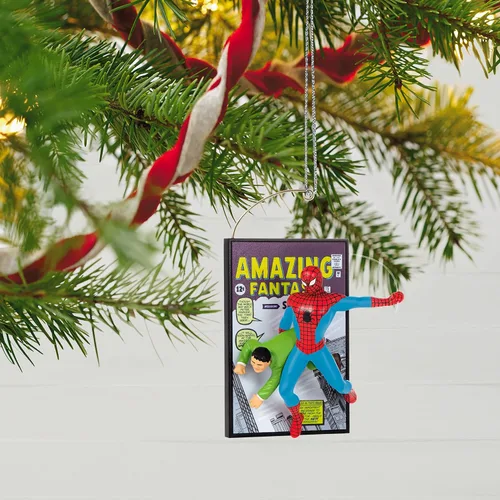 Vista 6 de Hallmark Keepsake Adorno de Navidad de plástico 2022, Marvel Spider-Man Amazing Fantasy 60 aniversario
