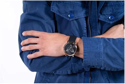 Vista 6 de GUESS US Mens Black and Gold-Tone Analog Watch