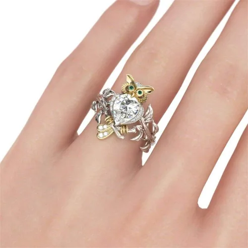 Vista 2 de Jeulia - Anillo de compromiso de plata de ley 925 con circonita cúbica de corte de pera de 3 quilates para mujer, anillo de boda, anillo solitario