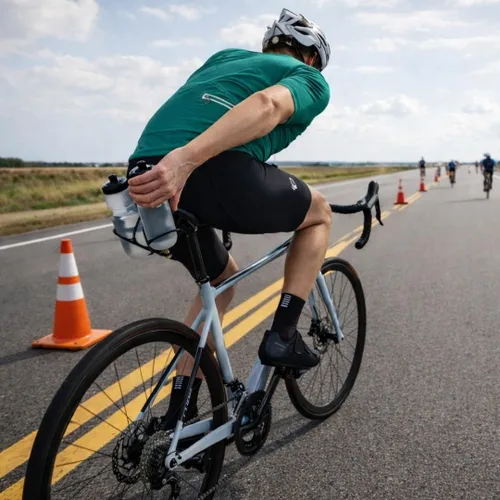 Vista 2 de VeloChampion Soporte universal para botella de agua para bicicleta y 2