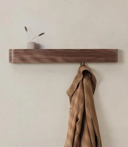 Vista 11 de Kazai. Perchero de pared 'Toke' - Perchero de diseño moderno con ganchos de pared ocultos - Perchero de panel de chapa de madera maciza - Roble