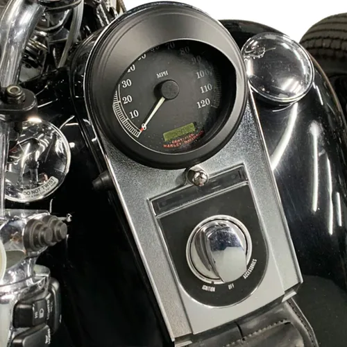 Vista 5 de Cubierta montada en tanque de velocímetro de 5 pulgadas, bisel de aluminio, visera estilo para Harley-Davidson (negro mate)