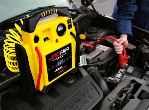 Vista 3 de Clore Automotive Jump-N-Carry Arrancador de batería de pico de amperios con compresor de aire