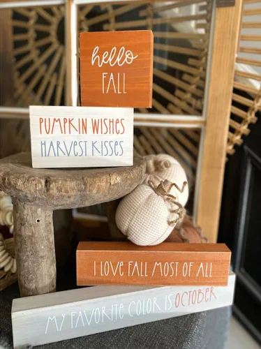Vista 4 de Collins Painting Letrero de madera envejecida con texto en inglés "Hello Fall", letreros de madera para otoño, decoración rústica del hogar