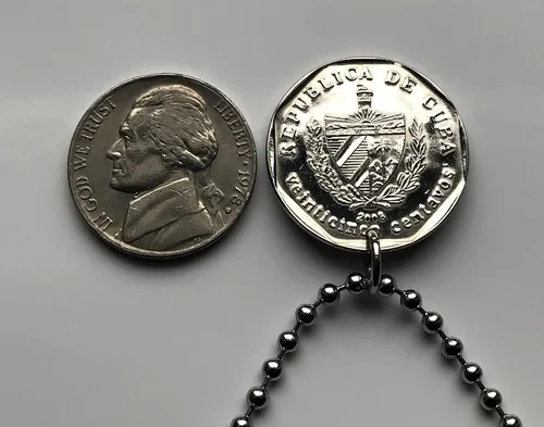 Vista 5 de 2008 Cuba 25 Centavo coin pendant Trinidad Sancti Spiritus Church of San Francisco de Asis Havana Camagüey Holguín Santa Clara Guantánamo Baracoa