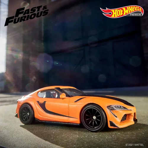 Vista 2 de Hot Wheels Colección Fast & Furious de vehículos a escala 1:64 de la franquicia Fast Film, autos modernos y clásicos, gran regalo