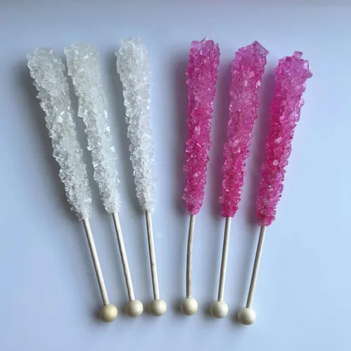 Vista 7 de Palitos clásicos de caramelo de roca, caramelos de roca de azúcar en cristal, envueltos individualmente (Paquete de 12, Niña bebé