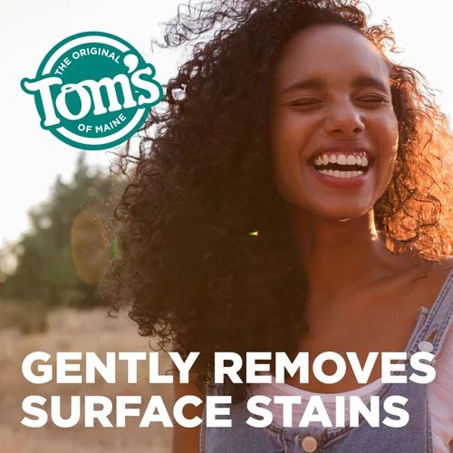 Vista 5 de Tom's of Maine Pasta de dientes con flúor de carbón activado, paquete de 3, 4 onzas Peppermint, Natural, Whitens Teeth, Gently Removes Surface