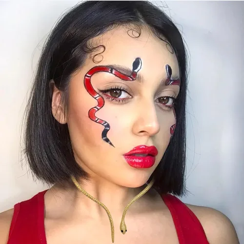 Vista 2 de LAKIYOYO Holloween - Gargantilla de serpiente con forma de serpiente ajustable, collar de barra curvada, joyería de Halloween, Cobre, otro