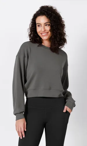 Vista 4 de ODODOS Sudaderas cortas de manga larga suaves de modal para mujer, de gran tamaño, cuello redondo