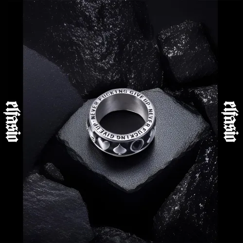 Vista 22 de Anillos de calavera gótica vintage para hombres y mujeres, acero inoxidable, ónix negro, anillo de póquer, anillo de esqueleto plateado
