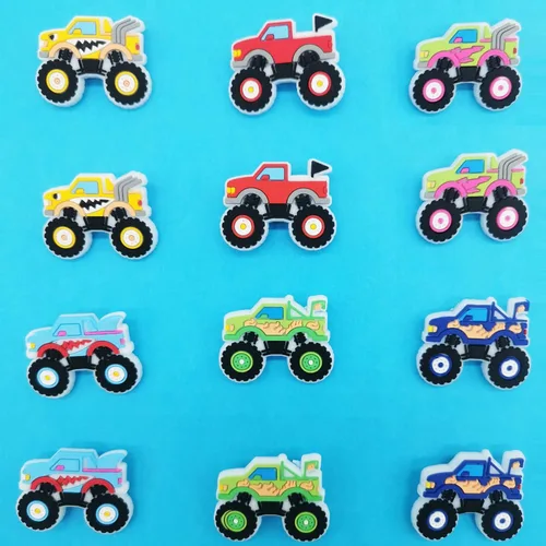 Vista 3 de Colgantes de decoración de zapatos de camión monstruo para decoración de sandalias zueco de camionetas, dijes de auto de carreras para niños