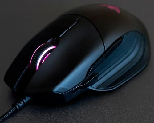 Vista 6 de Razer Basilisk Essential Gaming Mouse: Sensor óptico de 6400 DPI - Iluminación Chroma RGB - 7 botones programables - Interruptores mecánicos - Negro