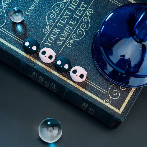 Vista 7 de GeekShare Lindas tapas de silicona para el pulgar de Joycon para Halloween, cubierta de joystick compatible con Nintendo Switch OLED Switch Lite