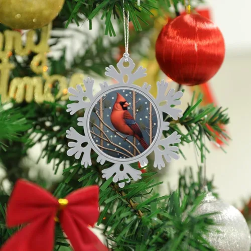 Vista 4 de El cardenal rojo se sienta en una rama de pino en el invierno, adornos de Navidad de copo de nieve de metal, patrón de pájaro cardenal, regalo
