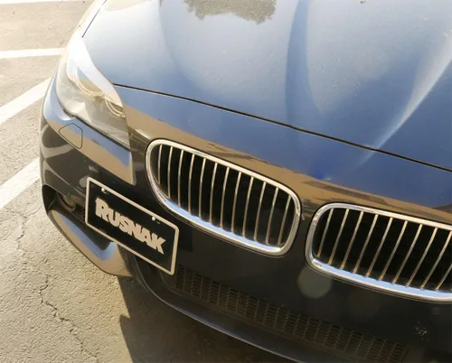 Vista 7 de Soporte para placa matrícula para BMW, Negro