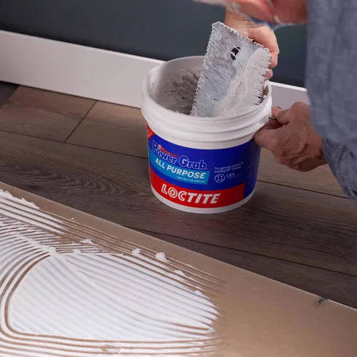 Vista 5 de Loctite Power Grab Express - Adhesivo de construcción multiusos, blanco, cubo de 1 galón, 1 paquete, pegamento de construcción versátil