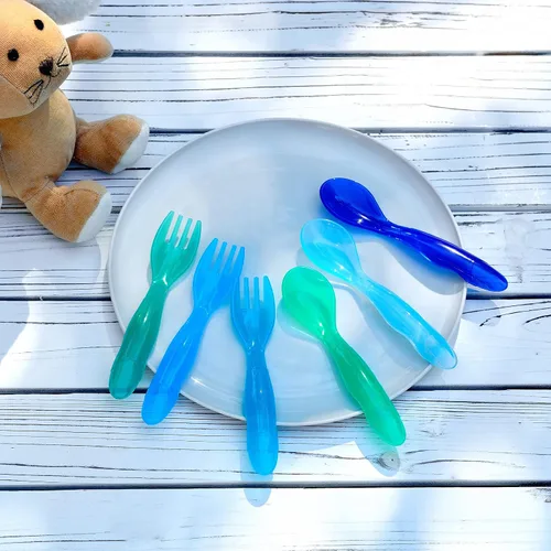 Vista 4 de Youngever 18 utensilios de plástico para niños pequeños, tenedores de plástico para niños, cucharas para niños, tamaño grande, juego de 9 en 9