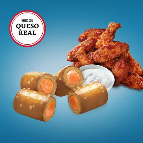 Vista 4 de Combos, bocadillos de pretzel horneados con queso azul Buffalo, bolsa de 6.3 onzas