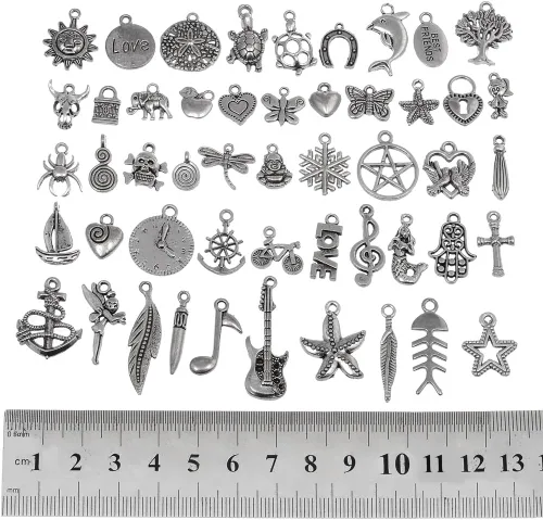 Vista 3 de RUBYCA 50 dijes de plata mixta a granel para hacer joyas, pulseras, colgantes pequeños para collares, color plateado envejecido, como en la imagen