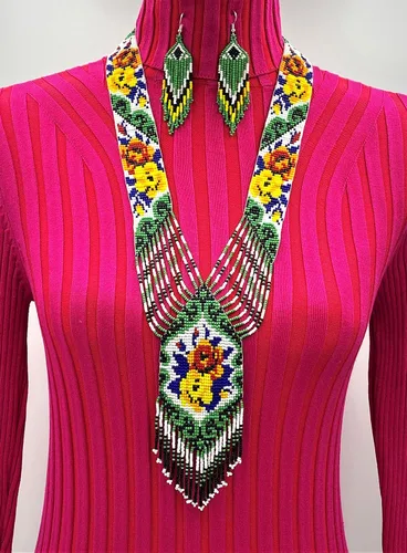Vista 2 de Collar largo con cuentas de estilo tribal nativo para mujer, hecho a mano