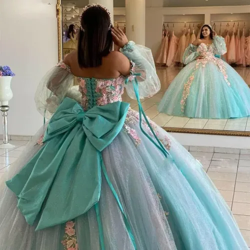 Vista 3 de Youjiayi Vestidos de quinceañera de manga hinchada, vestido de baile 3D floral dulce 15 16 vestidos de hombro descubierto vestidos de baile con cola