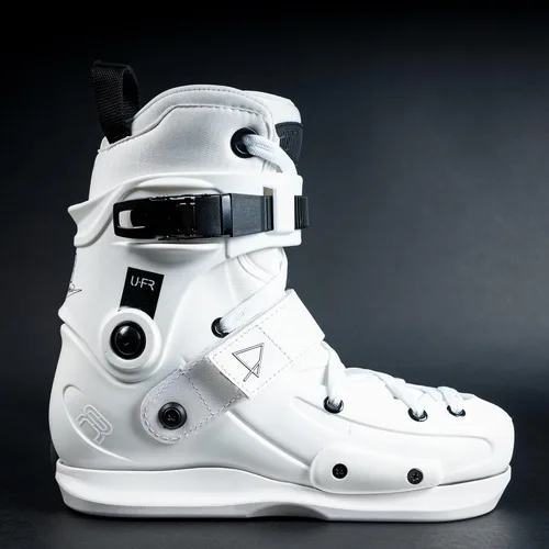 Vista 9 de UFR Street AP 2023 intuition boot white