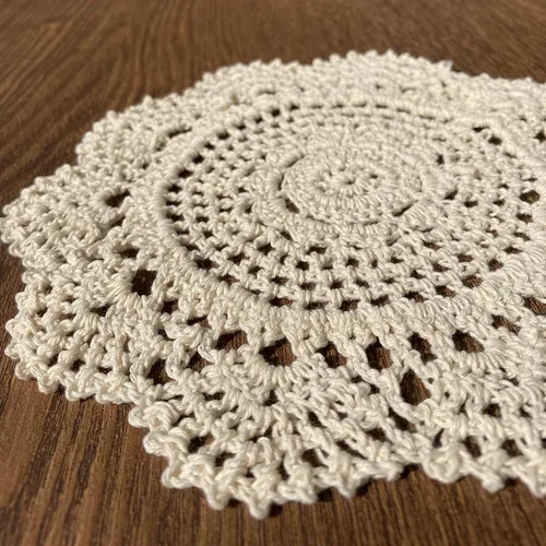 Vista 6 de Hsvanyr Juego de 2 posavasos redondos de algodón con diseño floral, color beige para mesa de comedor