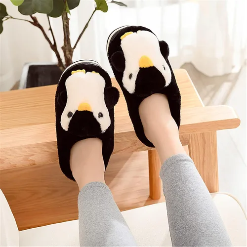 Vista 3 de YILANLAN Pantuflas de felpa para mujer, pantuflas de invierno, pantuflas de animales, pantuflas cálidas, pantuflas de pingüino, pantuflas