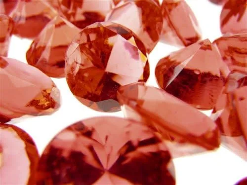 Vista 3 de Diamantes de cristal de acrílico Confetti para decoración de mesas. 1 lb Bolsa Lavanda