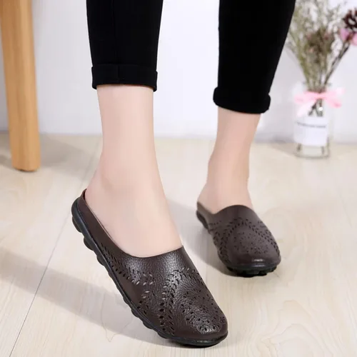 Vista 7 de 2024 Mules planos ahuecados de moda casual para mujer