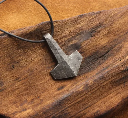 Vista 2 de Thor's Hammer. Hand forged Thor's Hammer - Mjölnir