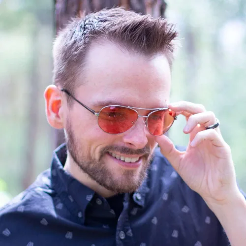 Vista 7 de TheraSpecs Gafas Pilot para migraña y sensibilidad a la luz (paquete)