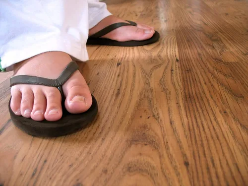 Vista 6 de Trail maker 50 Pairs Bulk Wedding Flip Flops for Men Waterproof Wholesale Flip Flops for Men in Bulk for Wedding Guests, Bnb Guests, Hotels, and