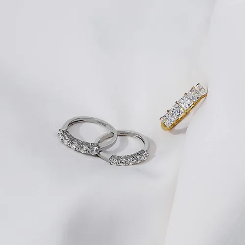 Vista 3 de Tienda Collection Sterling Silver Five-Stone Ring set with Round Cut Infinite Elements Cubic Zirconia