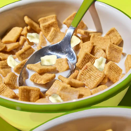 Vista 5 de Catalina Crunch Cereal proteico, rotación de manzana, bolsa de 8 onzas