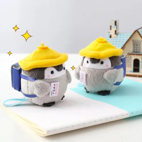 Vista 3 de HICIVI Lindo llavero de pingüino Kawaii con diseño de pingüino de peluche para hombres, mujeres, niños. Colgantes de mochila..