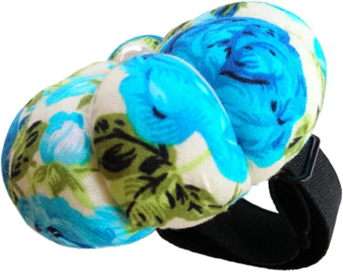 Vista 3 de CUSHYSTORE Alfiler de muñeca, cojín de aguja con flor floral con correa elástica ajustable para coser todas las muñecas, 3 pulgadas de largo x 3
