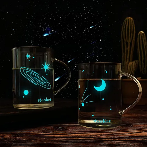 Vista 3 de Astronomy Lovers - Juego de 2 tazas de cristal para amantes de la astronomía, diseño de cielo nocturno, juego de 2 tazas cambiantes de luz, taza