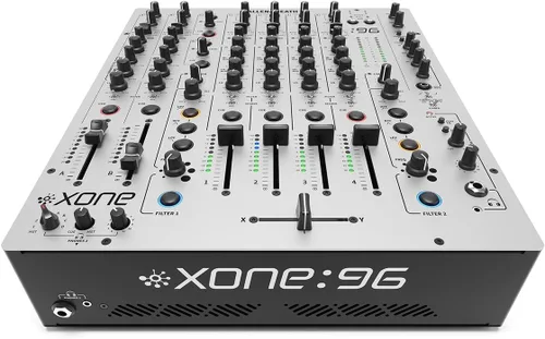 Vista 4 de Allen & Heath XONE:96 Mezclador profesional de DJ analógico de 6 canales