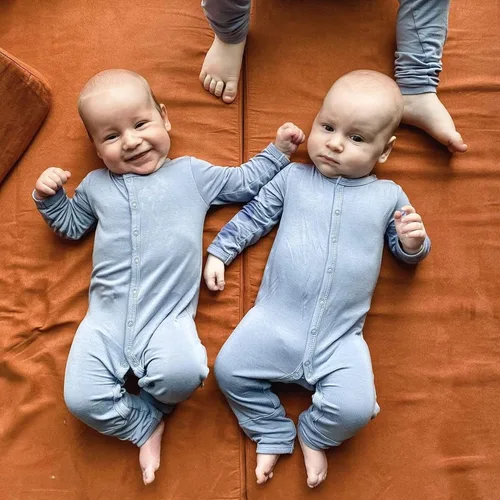 Vista 13 de KYTE BABY Mameluco suave unisex con cierre a presión, 97% rayón hecho de bambú, 3% elastano
