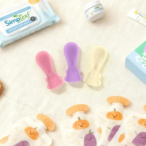 Vista 6 de Bolsa de comida para bebés (5 unidades, flores) – Diseñado para bocas pequeñas y destete etapa 1 – Alimentador de silicona ultrasuave para encías