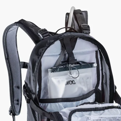 Vista 9 de EVOC Protector Enduro, Negro, Taille Unique sports-hydration-packs