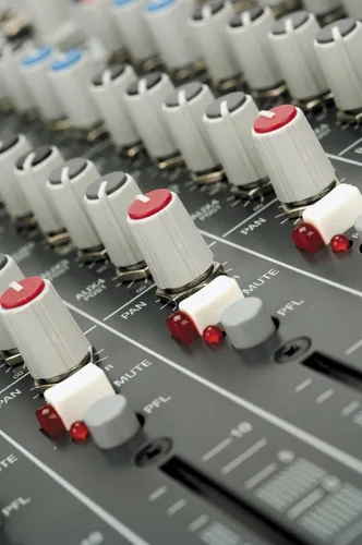 Vista 8 de Allen & Heath ZED-14 mezclador de 14 canales con interfaz USB